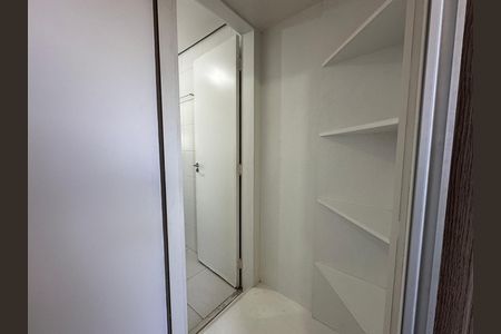 Apartamento para alugar com 70m², 3 quartos e 2 vagas Apartamento para alugar com 70m², 3 quartos e 2 vagasSuíte