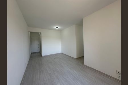 Apartamento para alugar com 70m², 3 quartos e 2 vagas Apartamento para alugar com 70m², 3 quartos e 2 vagasSala