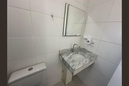 Banheiro de apartamento para alugar com 3 quartos, 70m² em Vila Iracema, Barueri