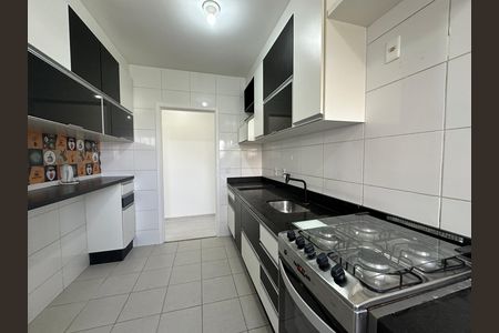 Cozinha de apartamento para alugar com 3 quartos, 70m² em Vila Iracema, Barueri