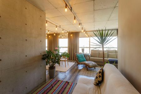 Apartamento à venda com 74m², 1 quarto e 1 vaga Apartamento à venda com 74m², 1 quarto e 1 vagaSala