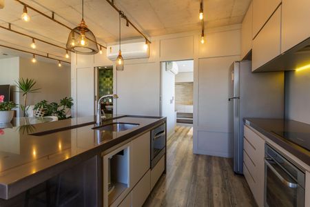 Apartamento à venda com 74m², 1 quarto e 1 vaga Apartamento à venda com 74m², 1 quarto e 1 vagaCozinha