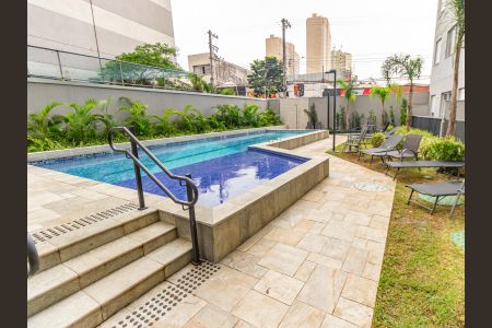 Apartamento à venda com 30m², 1 quarto e sem vaga Apartamento à venda com 30m², 1 quarto e sem vagaÁrea comum - Piscina