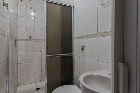 Casa para alugar com 200m², 2 quartos e 1 vaga Casa para alugar com 200m², 2 quartos e 1 vagaBanheiro social
