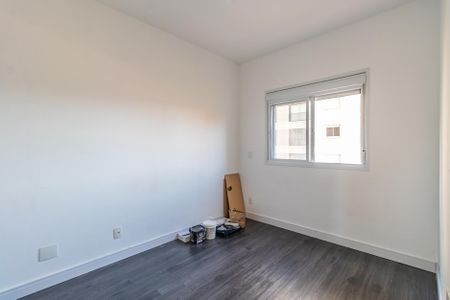 Quarto 2 de apartamento para alugar com 2 quartos, 52m² em Jardim Tupanci, Barueri