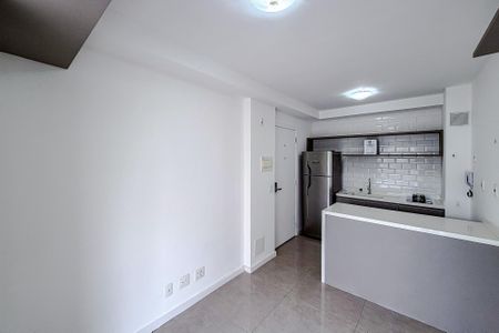 Sala de kitnet/studio para alugar com 1 quarto, 38m² em Cambuci, São Paulo