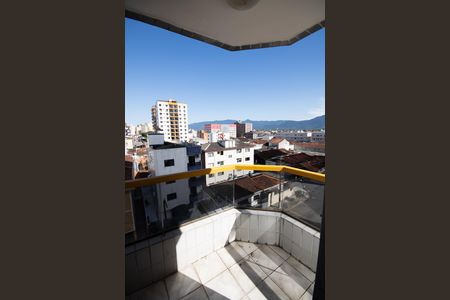 Apartamento para alugar com 85m², 2 quartos e 1 vaga Apartamento para alugar com 85m², 2 quartos e 1 vagaVaranda da Quarto 2