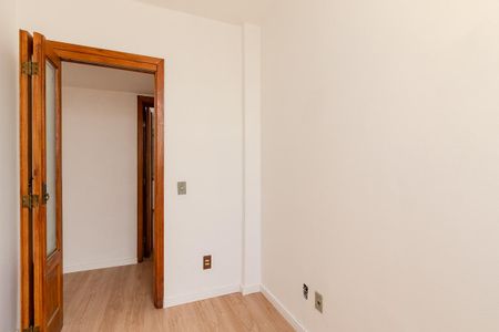 Apartamento à venda com 94m², 3 quartos e 1 vaga Apartamento à venda com 94m², 3 quartos e 1 vagaQuarto de Serviço