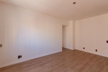 Apartamento à venda com 94m², 3 quartos e 1 vaga Apartamento à venda com 94m², 3 quartos e 1 vagaSala