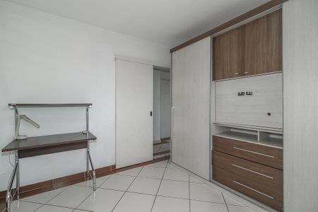 Quarto de apartamento para alugar com 1 quarto, 38m² em Rubem Berta, Porto Alegre