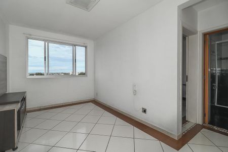 Sala de apartamento para alugar com 1 quarto, 38m² em Rubem Berta, Porto Alegre