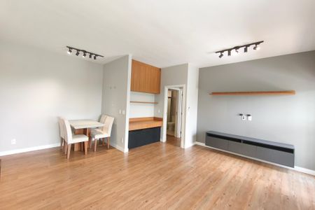 Sala de apartamento para alugar com 2 quartos, 91m² em Swiss Park, Campinas