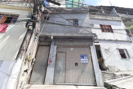 Casa para alugar com 90m², 2 quartos e sem vaga