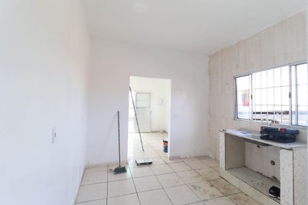 Casa para alugar com 90m², 2 quartos e sem vaga