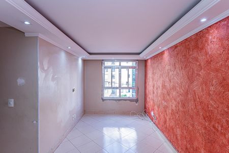 Sala de apartamento para alugar com 2 quartos, 54m² em Jardim Vivan, São Paulo