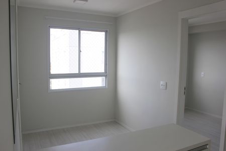 Sala de apartamento para alugar com 2 quartos, 36m² em Vila das Bandeiras, Guarulhos