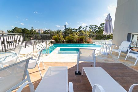 Apartamento à venda com 48m², 2 quartos e sem vaga Apartamento à venda com 48m², 2 quartos e sem vagaÁrea comum - Piscina