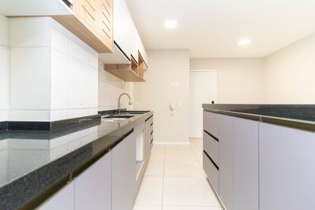 Apartamento à venda com 48m², 2 quartos e sem vaga Apartamento à venda com 48m², 2 quartos e sem vagaSala/Cozinha