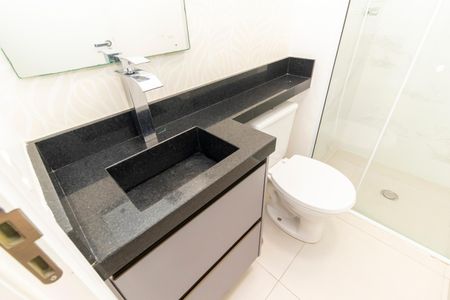 Apartamento à venda com 48m², 2 quartos e sem vaga Apartamento à venda com 48m², 2 quartos e sem vagaBanheiro