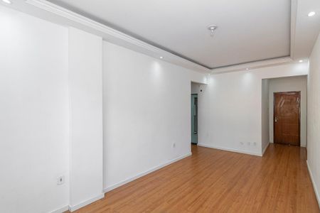 Sala de apartamento para alugar com 2 quartos, 75m² em Ramos, Rio de Janeiro