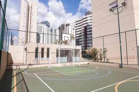 Apartamento para alugar com 105m², 3 quartos e 2 vagas Apartamento para alugar com 105m², 3 quartos e 2 vagasÁrea comum - quadra