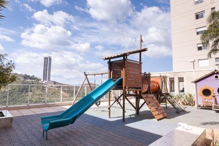 Apartamento para alugar com 105m², 3 quartos e 2 vagas Apartamento para alugar com 105m², 3 quartos e 2 vagasÁrea comum - Playground