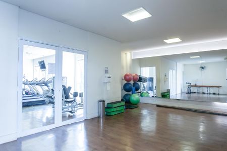Apartamento para alugar com 105m², 3 quartos e 2 vagas Apartamento para alugar com 105m², 3 quartos e 2 vagasÁrea comum - Academia
