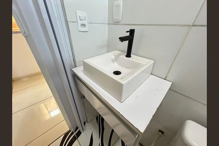 Banheiro de apartamento à venda com 2 quartos, 45m² em Piedade, Rio de Janeiro