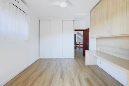 Quarto 1 de casa de condomínio para alugar com 4 quartos, 240m² em Urbanova, São José dos Campos