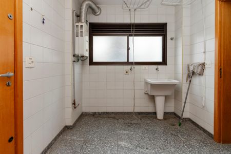 Apartamento à venda com 140m², 2 quartos e 3 vagas Apartamento à venda com 140m², 2 quartos e 3 vagasÁrea de Serviço