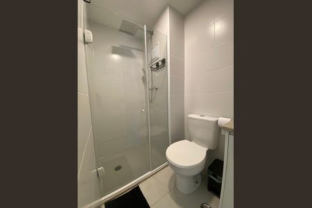 Banheiro de apartamento para alugar com 1 quarto, 39m² em Butantã, São Paulo