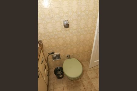 Casa à venda com 142m², 3 quartos e 2 vagasBanheiro