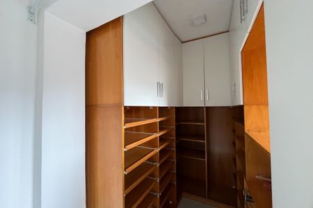 Apartamento à venda com 195m², 3 quartos e 1 vagaQuarto de Serviço
