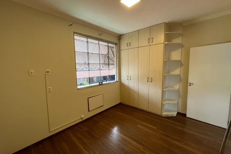 Apartamento à venda com 195m², 3 quartos e 1 vagaQuarto