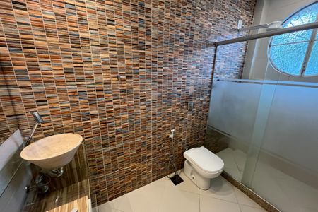 Apartamento à venda com 195m², 3 quartos e 1 vagaBanheiro do Quarto 2