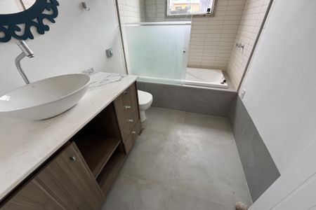 Apartamento à venda com 195m², 3 quartos e 1 vagaBanheiro Social