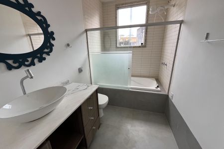 Apartamento à venda com 195m², 3 quartos e 1 vagaBanheiro Social