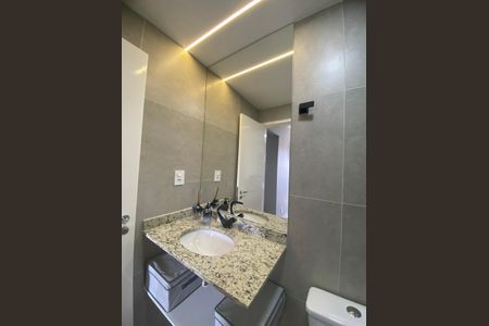Apartamento para alugar com 74m², 2 quartos e 2 vagas Apartamento para alugar com 74m², 2 quartos e 2 vagasBanheiro