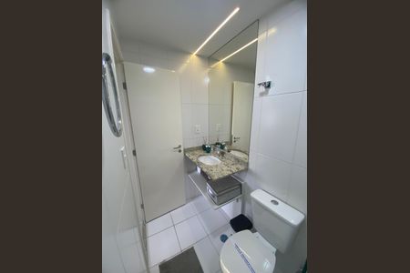 Apartamento para alugar com 74m², 2 quartos e 2 vagas Apartamento para alugar com 74m², 2 quartos e 2 vagasBanheiro