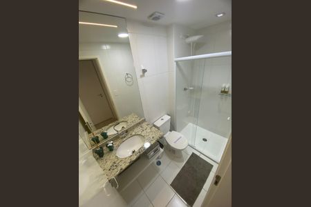 Apartamento para alugar com 74m², 2 quartos e 2 vagas Apartamento para alugar com 74m², 2 quartos e 2 vagasBanheiro