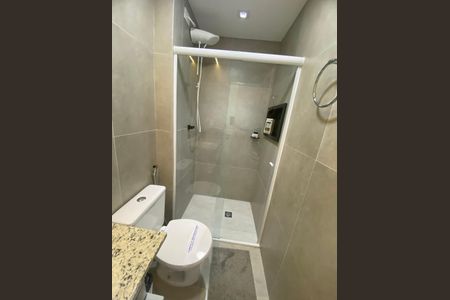 Apartamento para alugar com 74m², 2 quartos e 2 vagas Apartamento para alugar com 74m², 2 quartos e 2 vagasBanheiro