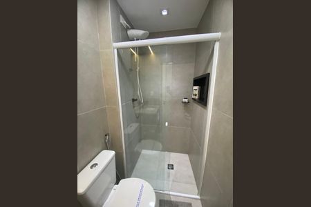 Apartamento para alugar com 74m², 2 quartos e 2 vagas Apartamento para alugar com 74m², 2 quartos e 2 vagasBanheiro