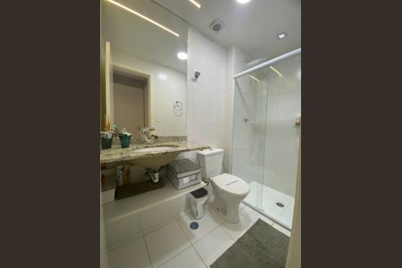 Apartamento para alugar com 74m², 2 quartos e 2 vagas Apartamento para alugar com 74m², 2 quartos e 2 vagasBanheiro