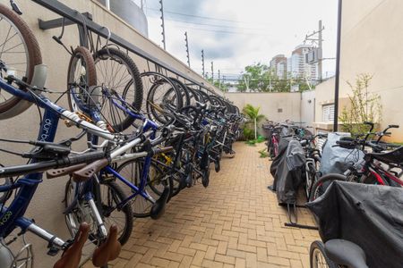 Apartamento para alugar com 28m², 1 quarto e sem vagaÁrea Comum - Bicicletário