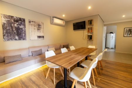 Apartamento para alugar com 28m², 1 quarto e sem vagaÁrea comum - Salão de Festas