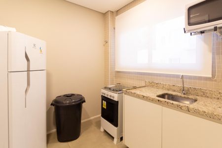 Apartamento para alugar com 28m², 1 quarto e sem vagaÁrea comum - Salão de Festas