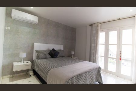 Casa de condomínio para alugar com 440m², 5 quartos e 3 vagasSuíte 2