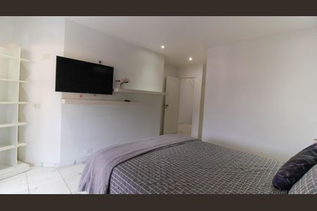 Casa de condomínio para alugar com 440m², 5 quartos e 3 vagasSuíte 2