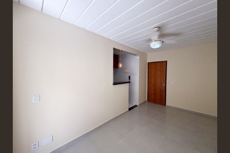 Apartamento para alugar com 80m², 2 quartos e 1 vaga Apartamento para alugar com 80m², 2 quartos e 1 vagaSala