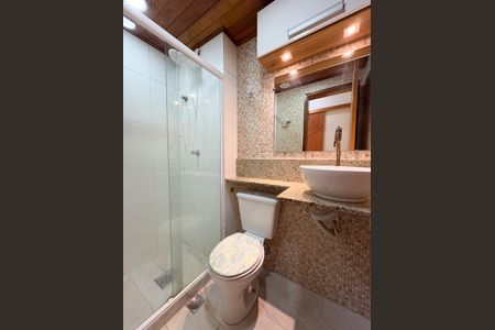 Apartamento para alugar com 80m², 2 quartos e 1 vaga Apartamento para alugar com 80m², 2 quartos e 1 vagaBanheiro Social